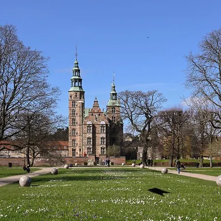 Cozy 2-Bedroom Apartment In The Building From 1710 In The Center Of Copenhagen * كوبنهاجن