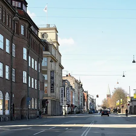 Cozy 2-Bedroom Apartment In The Building From 1710 In The Center Of Copenhagen * كوبنهاجن